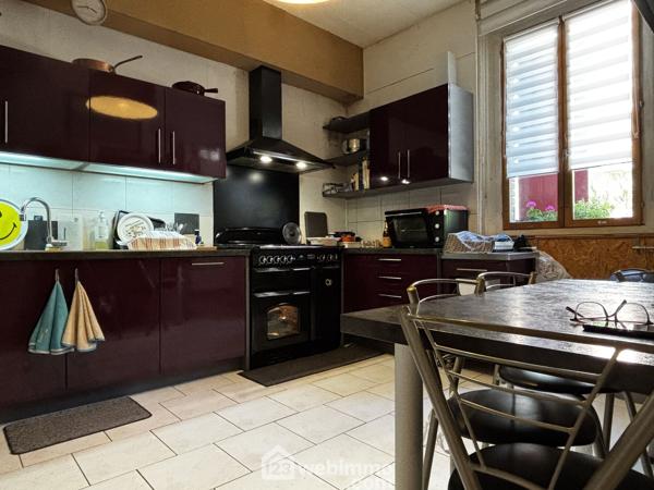 Maison de ville 136 m² à Saint-Benoît 86280