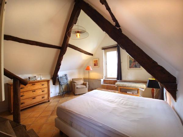 Maison et dépendances dans un hameau proche de Caylus Caylus