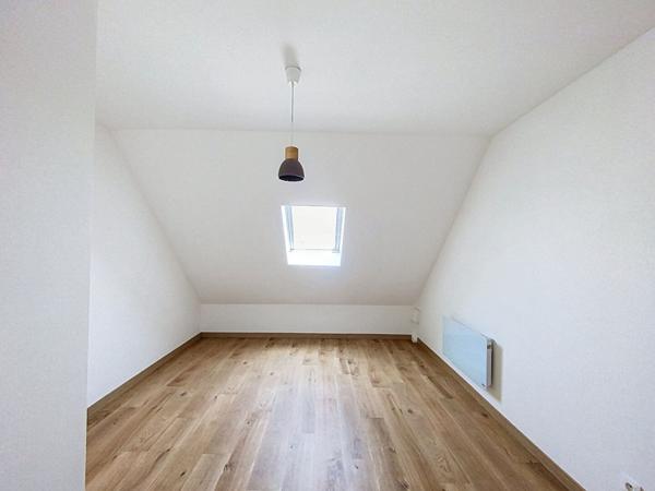 Maison Montreuil Juigne 4 pièce(s) 106 m2