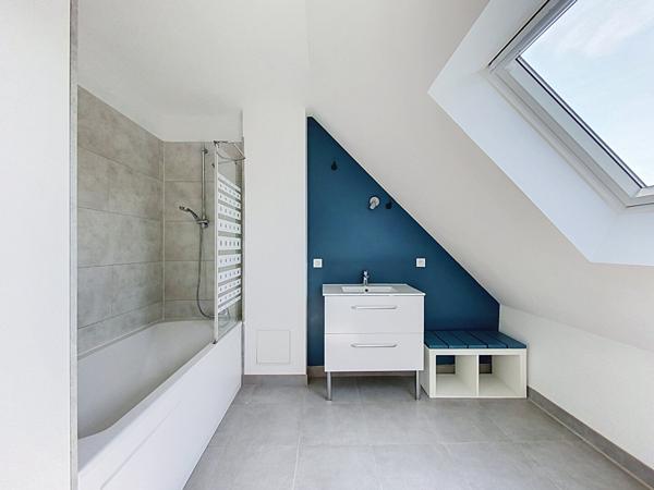 Maison Montreuil Juigne 4 pièce(s) 106 m2