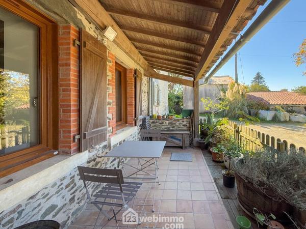 Maison de village 160 m² à Pouzauges 85700