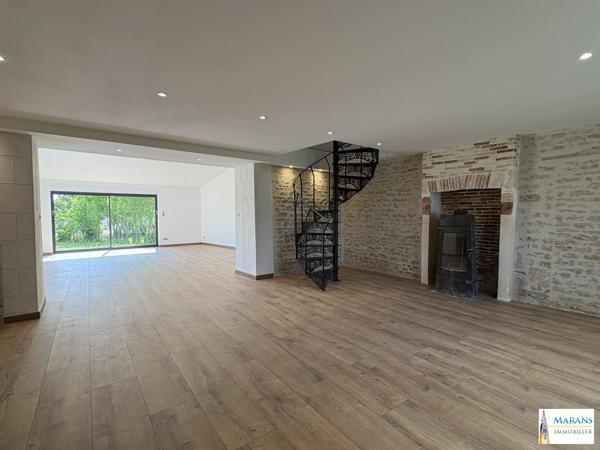 Maison rénovée de 140m² -Nichée au coeur de la nature