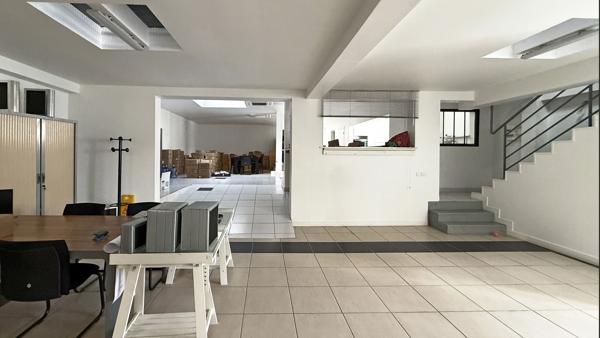 Local 430 m² à Ormesson-sur-Marne 94490