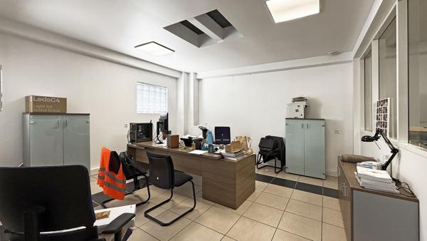 Local 430 m² à Ormesson-sur-Marne 94490