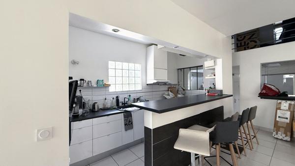 Local 430 m² à Ormesson-sur-Marne 94490
