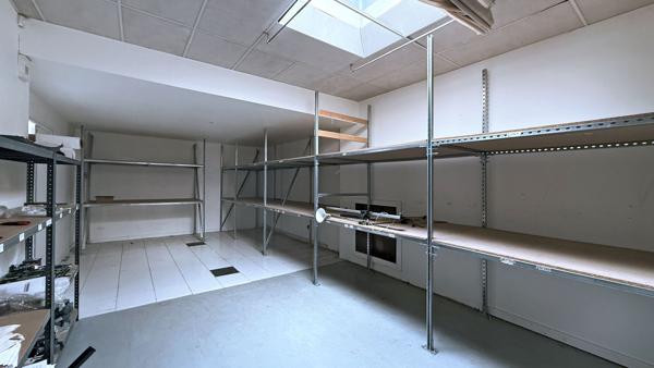 Local 430 m² à Ormesson-sur-Marne 94490