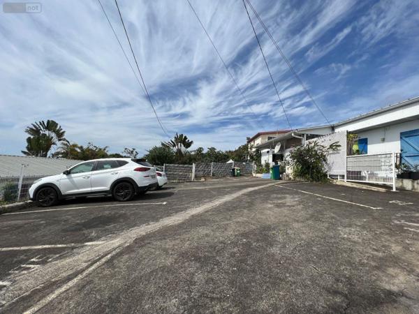 Immeuble à vendre à Saint-Paul à la Réunion (97460), ref : 97405/98   
Le Guillaume