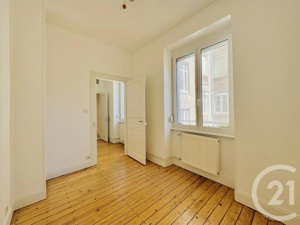 Appartement 3 à vendre  3 pièces - 66 m 2   STRASBOURG  - 67