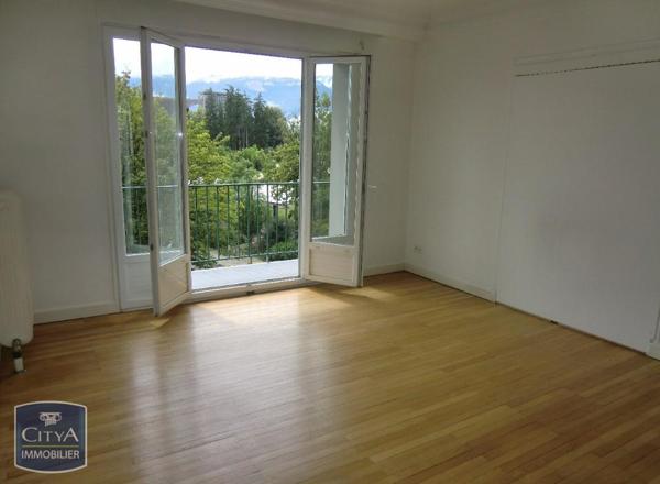 Appartement à louer 3 pièces 77.31m²