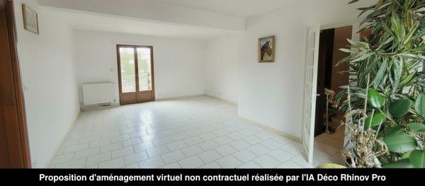 Grande maison familiale disposant de 2 grandes entrées (portails)