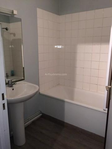 Location                                                      Appartement
                        
                     2 pièces                      41 m2                     à Montgermont