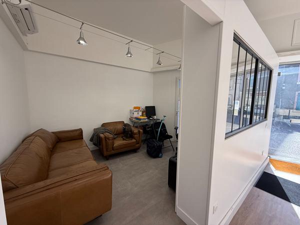 LOCAL COMMERCIAL EN REZ DE CHAUSSEE AU 4 CHEMINS - CARCASSONNE