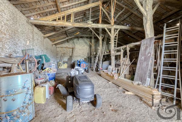 A vendre à Dolmayrac maison avec grange.