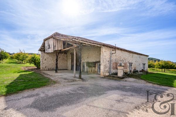 A vendre à Dolmayrac maison avec grange.