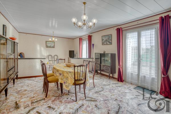 A vendre à Dolmayrac maison avec grange.