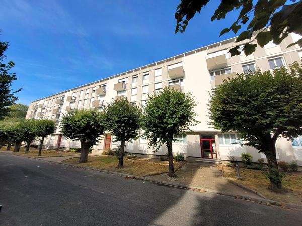 Appartement 4 pièces calme à vendre à Eaubonne, proche commodités, écoles, commerces et transports.