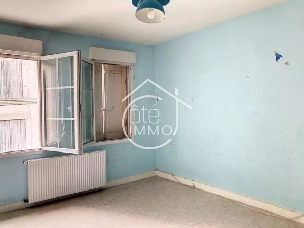 Sainte Foy la Grande : Maison d'habitation de 60 M² Local commercial 15 m²