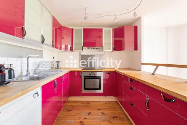 Loft
         2 pièces
        - 80 m² Exclusivité 172 000 € *