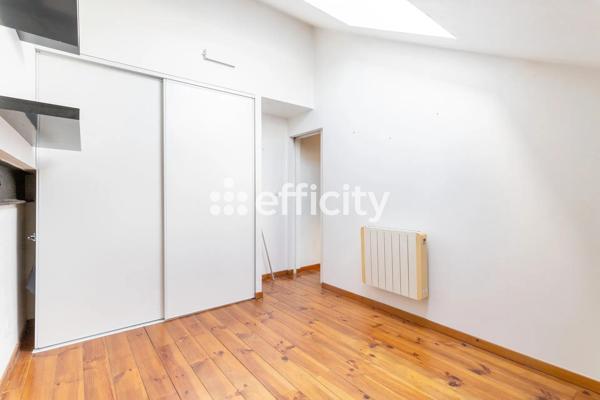 Loft
         2 pièces
        - 80 m² Exclusivité 172 000 € *