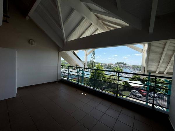 Appartement T2 mezzanine NON MEUBLE VUE MER