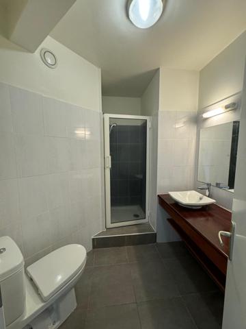 Appartement T2 mezzanine NON MEUBLE VUE MER