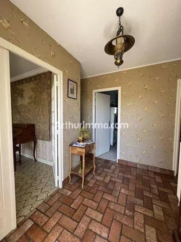 Vente                                                      Maison
                        
                     4 pièces                      93 m2                     à Montivilliers