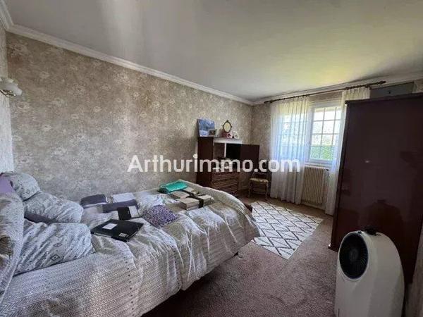 Vente                                                      Maison
                        
                     4 pièces                      93 m2                     à Montivilliers