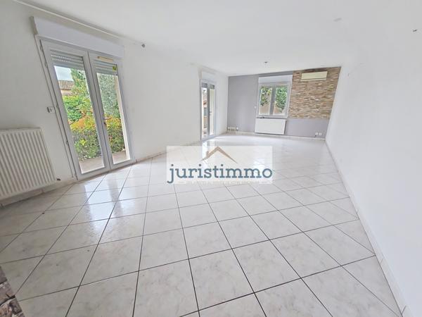 Camaret-sur-Aigues (84850) VILLA dans lotissement calme avec 4 chambres piscine et garage