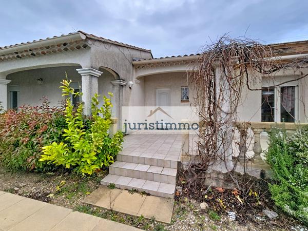 Camaret-sur-Aigues (84850) VILLA dans lotissement calme avec 4 chambres piscine et garage