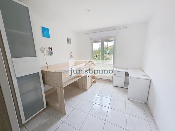 Camaret-sur-Aigues (84850) VILLA dans lotissement calme avec 4 chambres piscine et garage