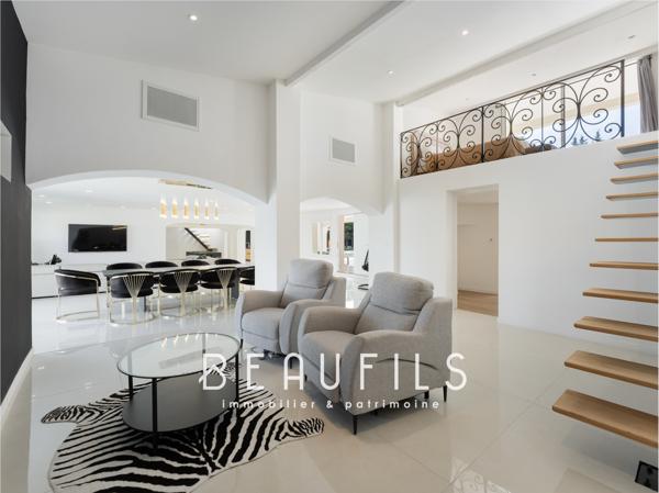 Saint-Gilles (30800) Exclusivité - Petite Camargue - Mas néo-provençal de 400m² - Terrain 2000m²