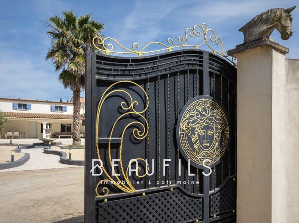 Saint-Gilles (30800) Exclusivité - Petite Camargue - Mas néo-provençal de 400m² - Terrain 2000m²