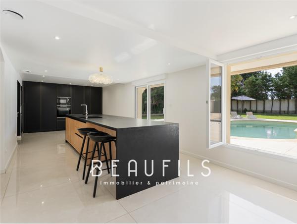 Saint-Gilles (30800) Exclusivité - Petite Camargue - Mas néo-provençal de 400m² - Terrain 2000m²