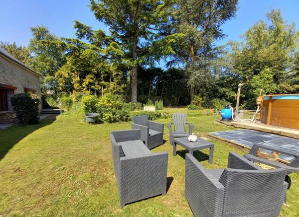 Authentique longère avec dépendances et grand jardin