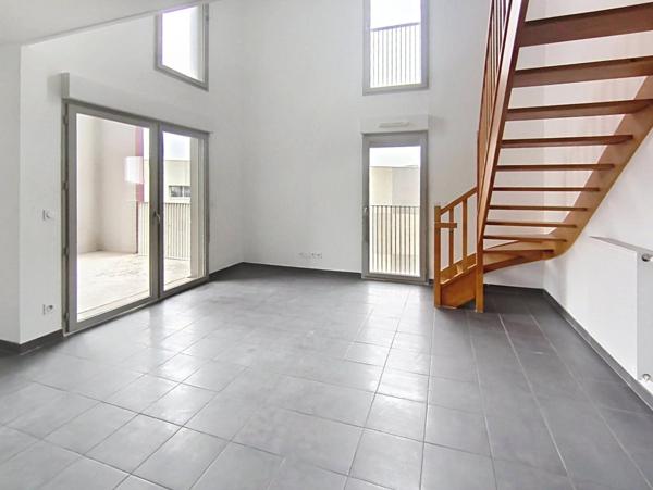 T4 en duplex aux derniers étages avec terrasse et parking