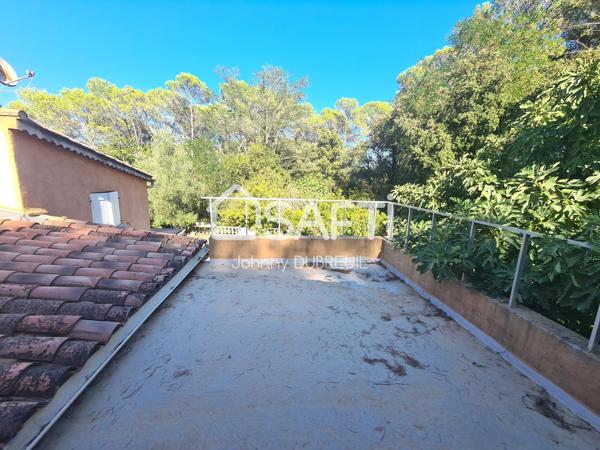 PIGNANS - MAISON DE 220M2, 3 LOGEMENTS DISTINCTS, GARAGE, TERRASSE, FORAGE, TERRAIN CLÔTURÉ DE 3900M2