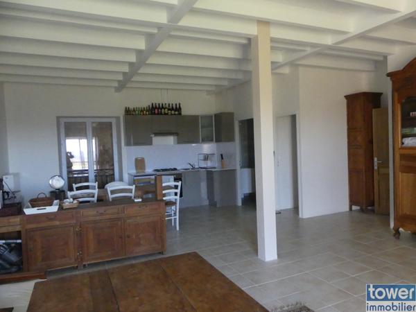 Propriete
                                                                                                                                                                                                                                                                                                                        32 pièce(s)                                                                                                                                                                                                          25 chambre(s)                                                                                                                                                                                                          830  m²