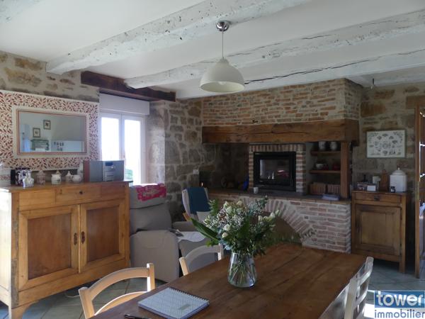 Propriete
                                                                                                                                                                                                                                                                                                                        32 pièce(s)                                                                                                                                                                                                          25 chambre(s)                                                                                                                                                                                                          830  m²