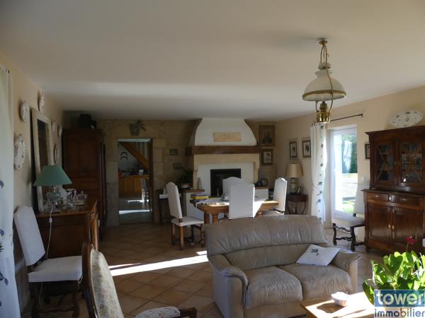 Propriete
                                                                                                                                                                                                                                                                                                                        32 pièce(s)                                                                                                                                                                                                          25 chambre(s)                                                                                                                                                                                                          830  m²