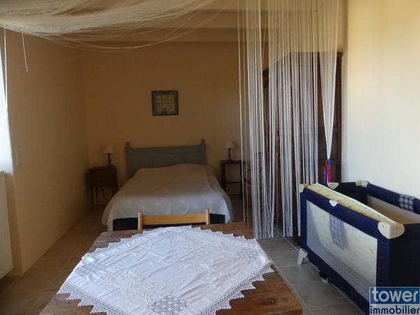 Propriete
                                                                                                                                                                                                                                                                                                                        32 pièce(s)                                                                                                                                                                                                          25 chambre(s)                                                                                                                                                                                                          830  m²