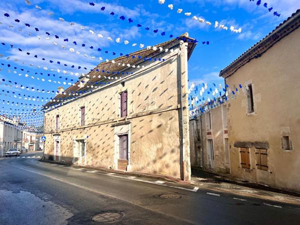 Maison avec fort potentiel Tocane St Apre 104 m2