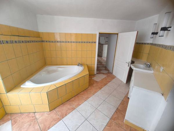 Maison avec fort potentiel Tocane St Apre 104 m2