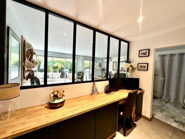 Marseille 8ème, Saint Anne, T4 Traversant de 84m2 + Jardin-terrasse de 40m2+ Atelier + Cave