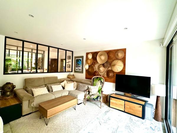 Marseille 8ème, Saint Anne, T4 Traversant de 84m2 + Jardin-terrasse de 40m2+ Atelier + Cave