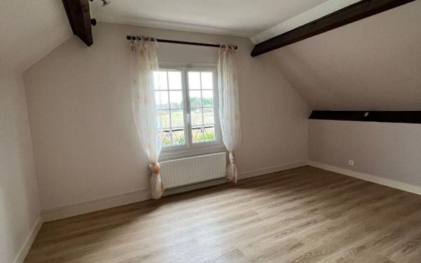 Maison à louer    6 pièces •  Pruniers-en-Sologne