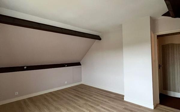 Maison à louer    6 pièces •  Pruniers-en-Sologne