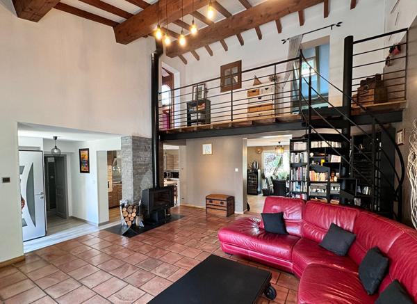 Villa 160 m² sur 1600 m² avec piscine, garage et environnement préservé