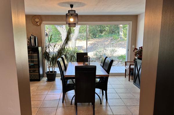 Villa 160 m² sur 1600 m² avec piscine, garage et environnement préservé