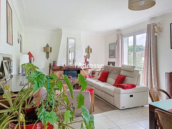 Plaisance du Touch (Hyper centre), Maison T5 de 115 m² avec un grand garage de 90m² sur un jardin arboré de 643m² au Calme