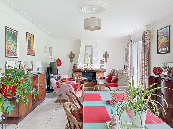 Plaisance du Touch (Hyper centre), Maison T5 de 115 m² avec un grand garage de 90m² sur un jardin arboré de 643m² au Calme